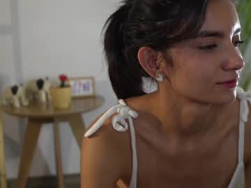 girl
        urcutelinda cam image #4614942