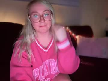 girl
        vanillapuddingpie cam image #6816590