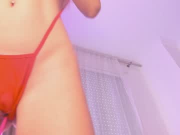 girl
        mynameisnikki cam image #2212098