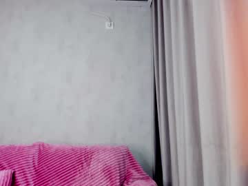 girl
        bboobscarol_ cam image #302607