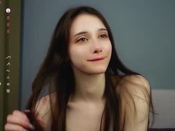 girl
        merylblackhurst cam image #6619029