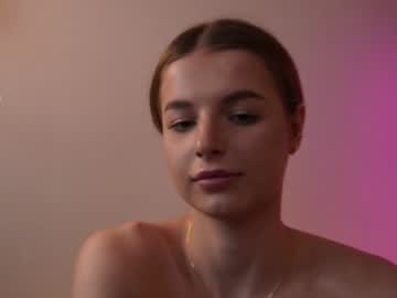 girl
        sunshine_diana_ cam image #5382374