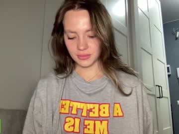 girl
        angel_from_sky cam image #4260115
