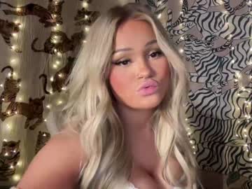 girl
        ari_02 cam image #2851509