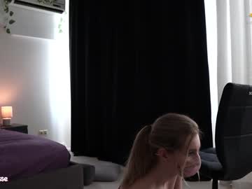 girl
        yesiamjasse cam image #3764051