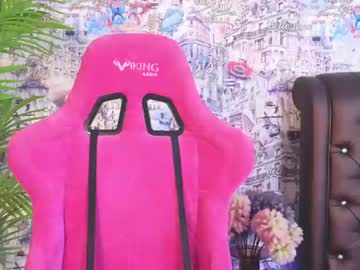 girl
        angelina_new cam image #3568632