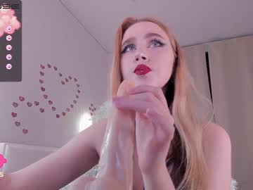 girl
        monro_merlin cam image #927342