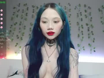 girl
        le_chan cam image #1475579
