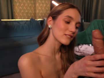 girl
        aurora_the_ballerina cam image #6028095