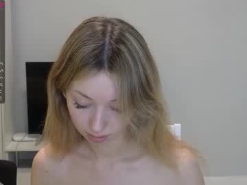 girl
        evafrancis cam image #1807095