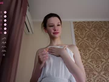 girl
        randiheart cam image #3452370