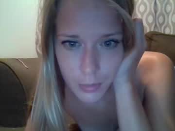 girl
        brittx00x cam image #2190496