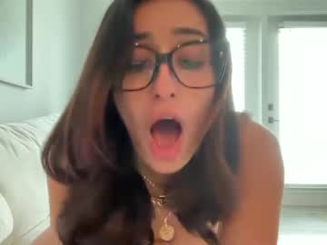 girl
        camiliakxoxo cam image #5979309