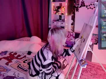 girl
        lollyshy__ cam image #5500596