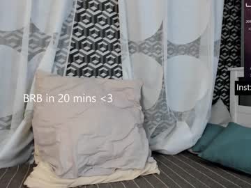 couple
        vivianperri cam image #360550