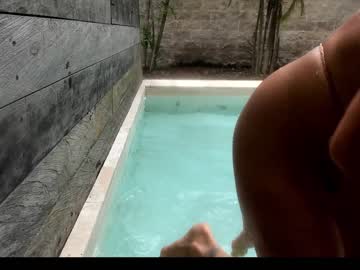 girl
        nadyabasinger cam image #1436892