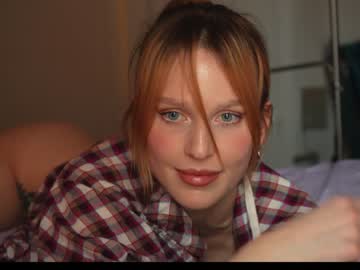 girl
        ellaa91 cam image #3413318