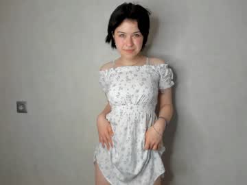 girl
        louisejamie cam image #1630901