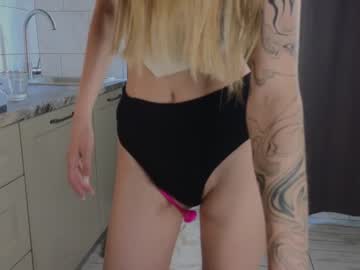 girl Nude Cam Girls Playing Games with anitaholmes