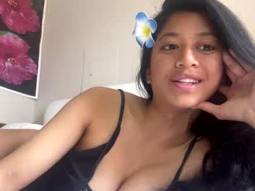 girl
        hawaiigirl_ cam image #6519845