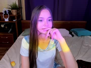 girl
        melisa_sim cam image #1800728
