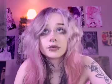 girl
        lollyshy__ cam image #6650615