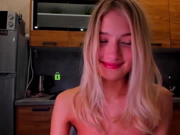 girl
        crazzy_cherry cam image #1639743