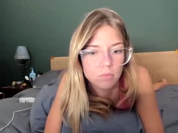girl
        oliviahansleyy cam image #4187131