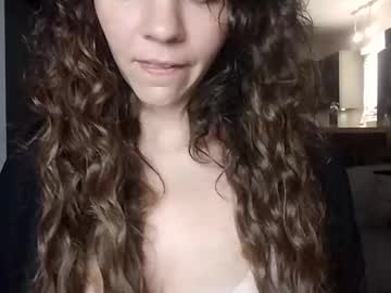 girl
        honeyhive_4u cam image #4362203