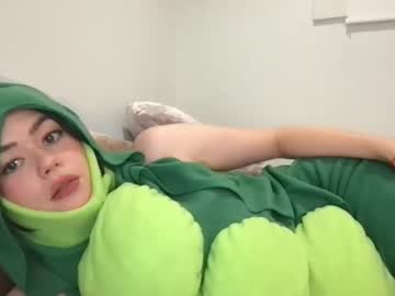 girl
        littlesugarpea cam image #2181992