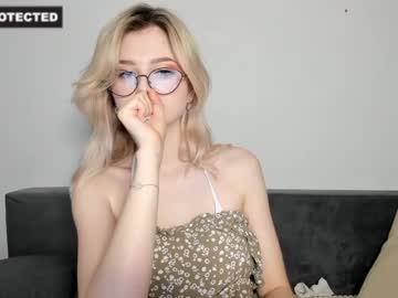 girl
        grace_smitt cam image #4686557