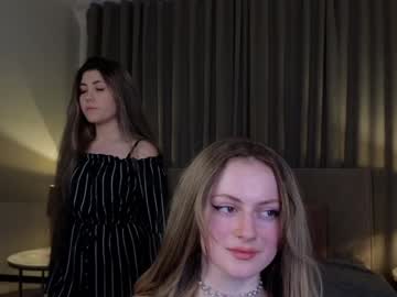 girl
        alina_054_ cam image #4816030