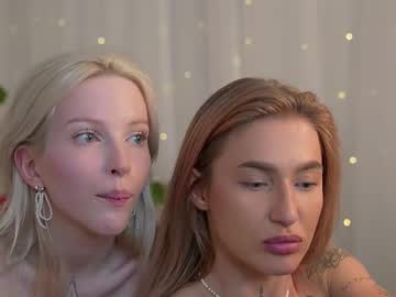 couple
        sparks__daisy cam image #6555096