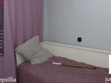 girl
        onyx_doll cam image #3230682