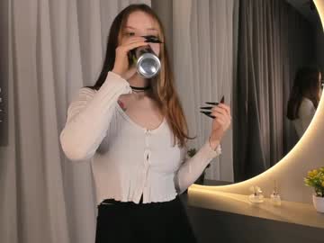 girl
        merciabawden cam image #4743745