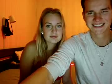 couple
        melanie_rosex cam image #752097