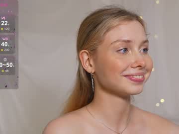 girl
        april_blush cam image #4254556