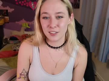 girl
        pr3ttyp1nkpussy cam image #2807550