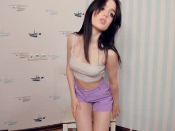 girl
        fannyhaviland cam image #3612800