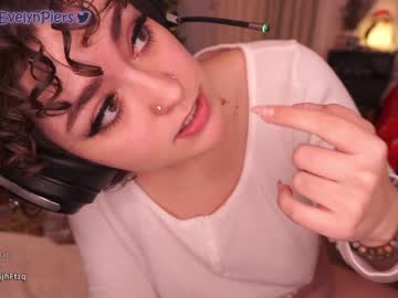 girl
        evelynpiers cam image #371899