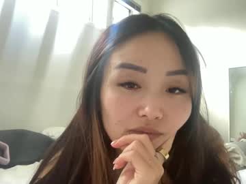 girl
        mishnuggies cam image #6795175
