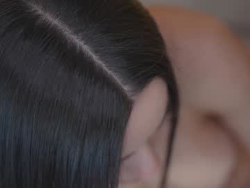 girl
        emyii cam image #5880497