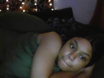 girl
        clichshay cam image #3190824