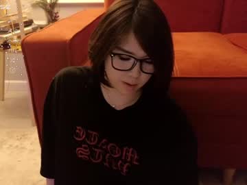 girl
        kimi_kay cam image #4125628
