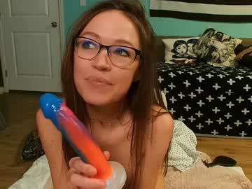 girl
        anabelleleigh cam image #6331509