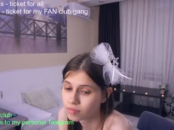 girl
        maydacarls cam image #3854968