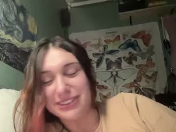 girl
        fairygirlcait cam image #4085707