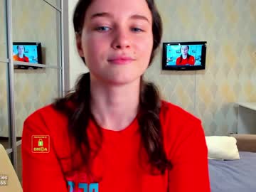 girl
        demurelixir cam image #176051