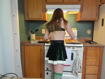 girl
        skyewatson cam image #5686230