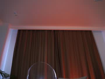 girl
        zoey_stonerr cam image #1388085